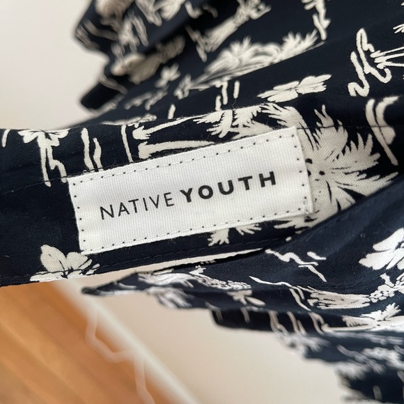 Native Youth Short Sleeve Button Down - Floral Print- Mens M - Black/White - EUC - Picture 4 of 4